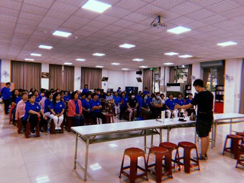 Xin Coffee 鑫咖啡 - 簡單的 水 電 和一張桌子也可以完成上百人的活動