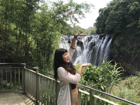 提供遛狗服務的專家吳菁蕙