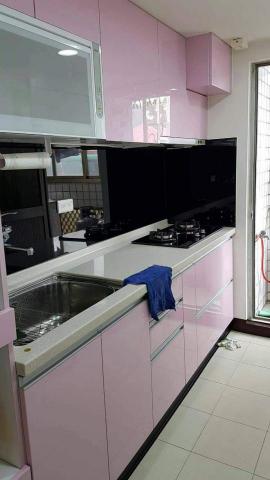 祥林廚具設計裝修 - 三星人造石➕木心板桶身➕貼黑色烤漆玻璃好擦拭