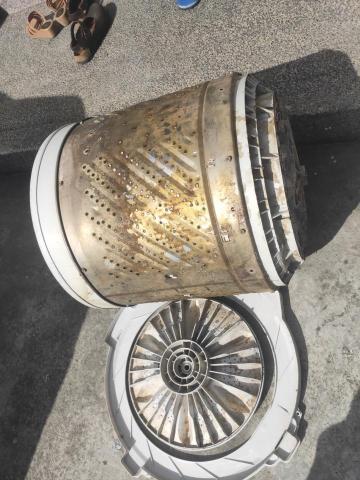 居家清潔 - 未清洗前桶槽