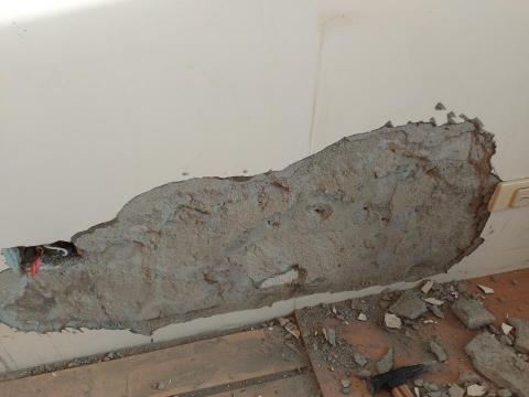 藍翊工程行 - 凸起，剝落