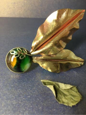 Apple - 金工胸針