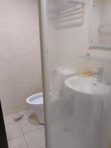 凡妮莎家事服務 - 浴門玻璃除厚重水垢