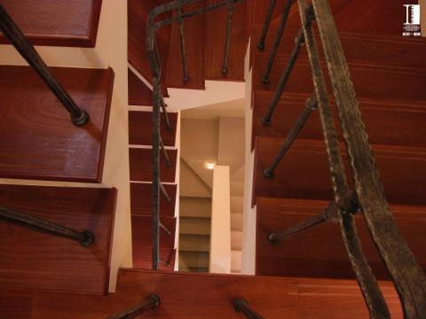 起初創新設計整合有限公司 - 住家設計裝修-IC005
坪數/30坪透天
風格/簡約風格
材質/實木地板
空間/樓梯