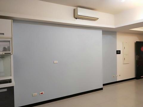 專業漆匠 - 電視牆跳色油漆
