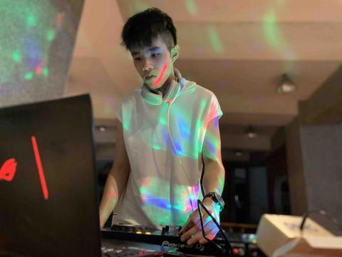 提供dj dj dj服務的專家人康