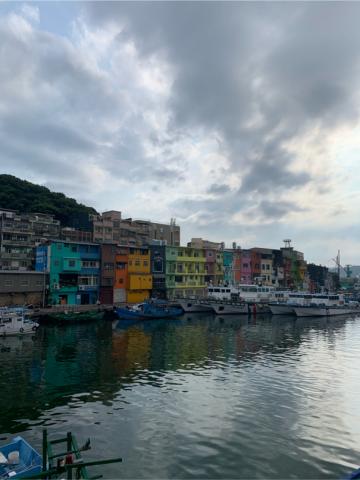 823旅遊 - 基隆市七彩屋