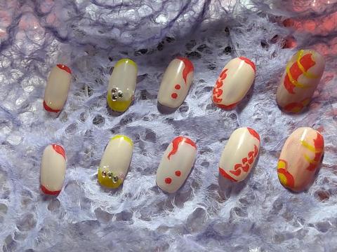 May愛美甲(行動美甲美容） - 
代客甲片款式設計