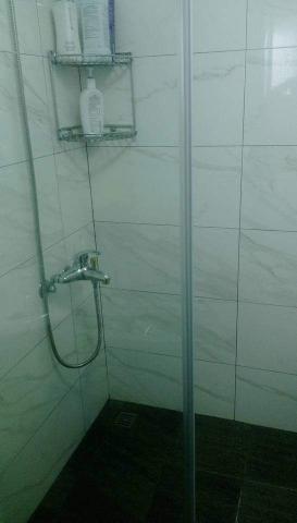 菲菲家事服務 - 浴室防水玻璃水垢清潔
浴室角落邊縫除霉清潔