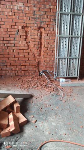 旭電工程行 - 牆壁打䥣作業