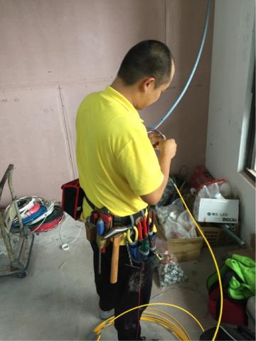 建洆水電有限公司 - 師傅電路施工