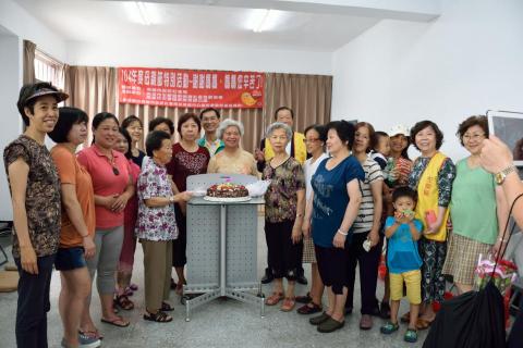 張庭瑜 - 協助社區發展協會與里長合辦母親節活動(活動實況)