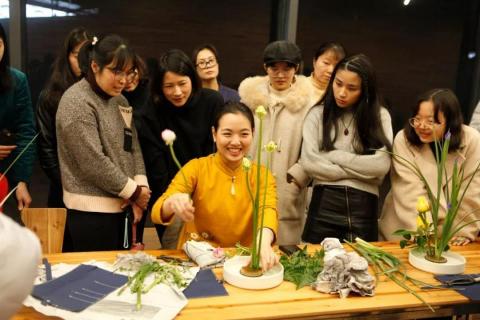 莊捷升 -  莊捷升 -