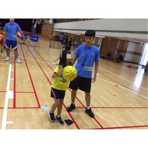 吳雨臻🏀 - 教球