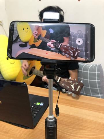 邱崇瑋 - 錄歌小側拍