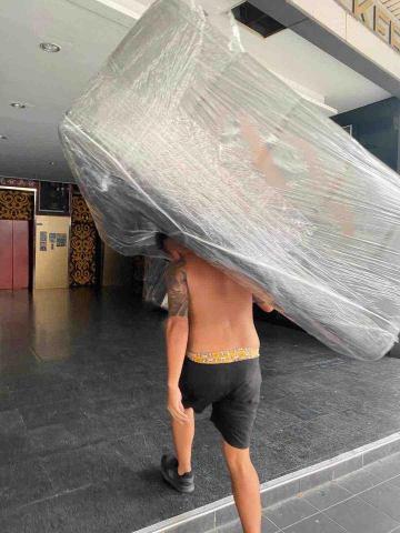 利鑫運輸（凱立精品傢俱） - 精緻包裝沙發，專業搬運。