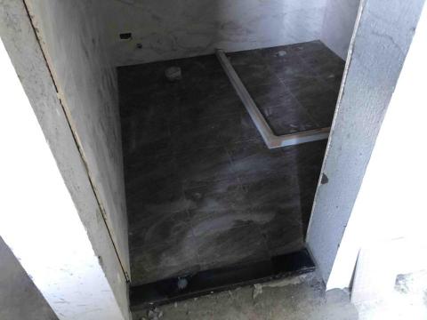 黃正忠 - 廁所磁磚工程