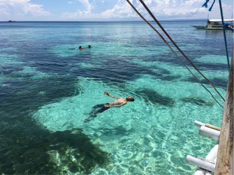 郭啟煜 - 看我這張照片你就知道學會了游泳就是多麼的自由在海裡呀 