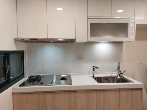 東和玻璃美學 - 