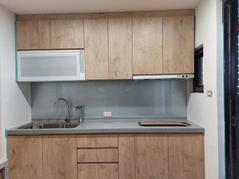 東和玻璃美學 - 廚房牆面烤漆玻璃