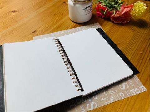 吳孟芸 -  手染皮革書套