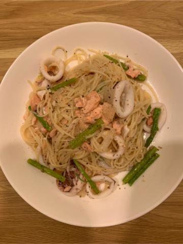 Trista’s cooking philosophy 餐桌 - 蒜香奶油海鮮蘆筍義大利麵 Trista’s cooking philosophy 餐桌 - 蒜香奶油海鮮蘆筍義大利麵