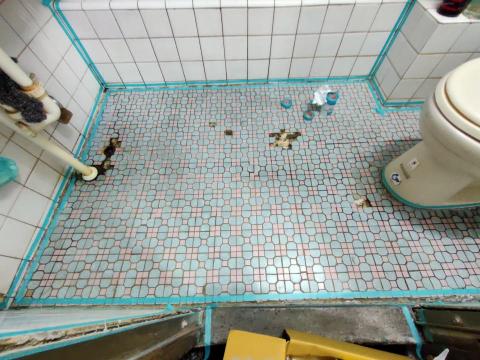 全豐矽利康工作室 - 施工中貼膠帶