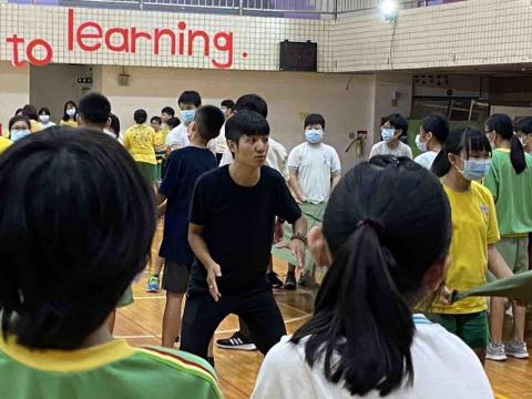 鄭榮翔 - 提供戲劇表演的專家 鄭榮翔 - 提供戲劇表演的專家
