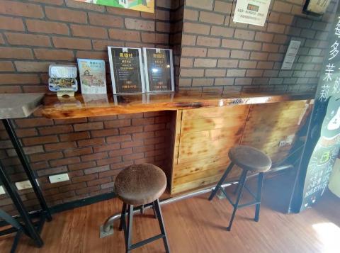 御梓裝潢工程行 - 黑貓社07-7311608