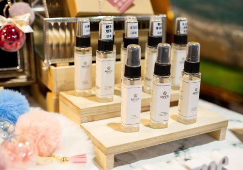 Huang0907photo -  Huang0907photo -