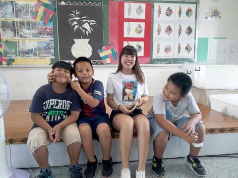 許筑貽 - 到偏鄉國小進行閱讀教育教學