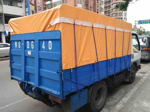 周到貨運 - 升降機