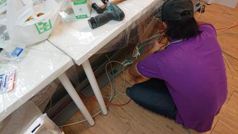 合名工程有限公司 - 高雄辦公室地板線槽及插座佈線安裝