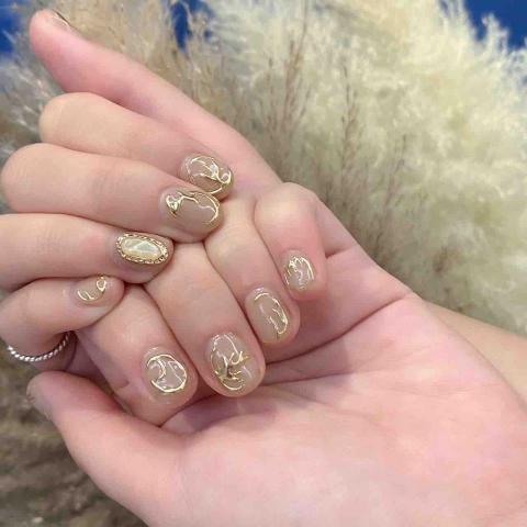 Nolie 🎶🎵nail - 給有氣質美女的設計風格