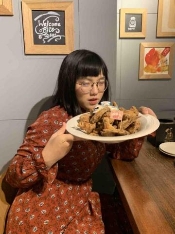 提供漂眉服務的專家玉眉