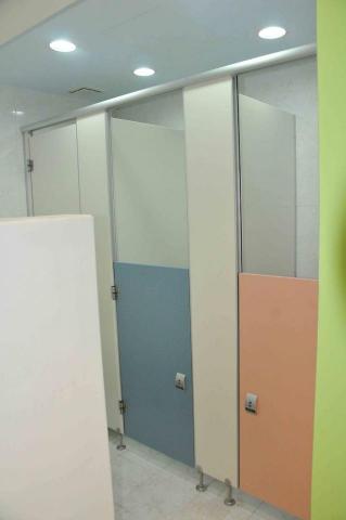 永漢生活科技室內裝修股份有限公司 - 幼兒園廁所隔間