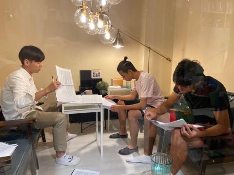 卓旻緒 - 補習班-教授Advanced Placement Micro Economic課程