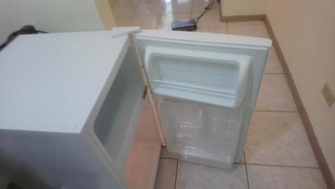 雷厲風行清潔工作室 - 冰箱擦拭清潔