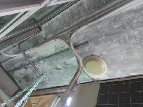 藍翊工程行（工程部經理-楊志忠） - 油漆工程2去漆劑施作