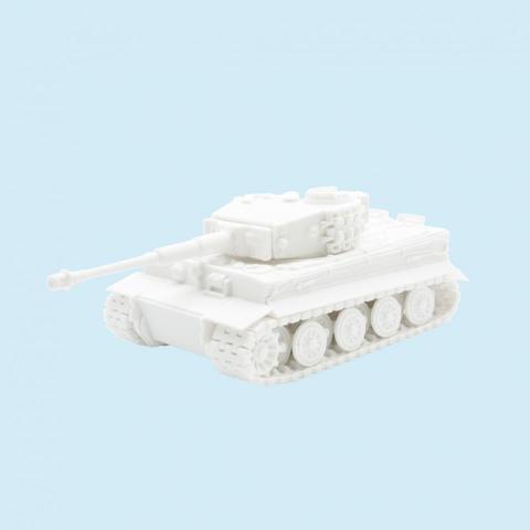 彩家科技3D列印 - PLA印製戰車，為多件組合。