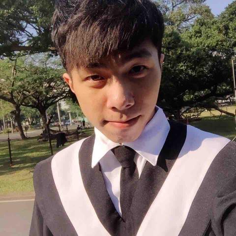 提供高中化學服務的專家Johnny Hsu