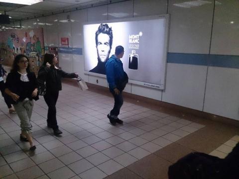 梵瑞特有限公司  VERITY  MEDIA - 捷運廣告:
大型創意壁貼、燈箱、
車廂海報、月台電視聯播