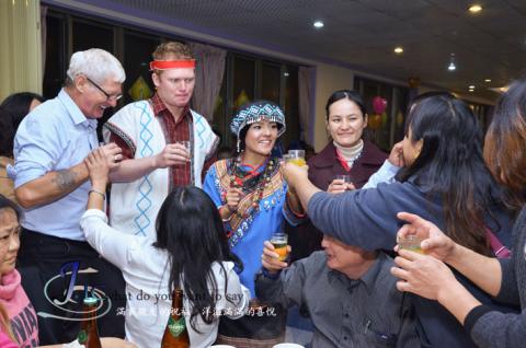 江宜純 - 婚宴協拍
相關影像請連結https://drive.google.com/drive/folders/1iNa6fYAURIzQCYSZ9PqSpjKIYqj1k1VD