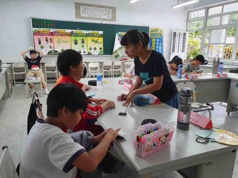 陳品筑 - 梯隊教學服務