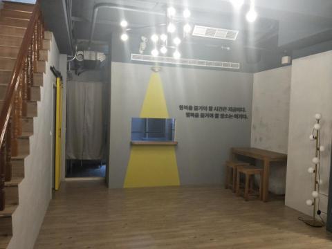 乾坤油漆工程行 -  乾坤油漆工程行 -