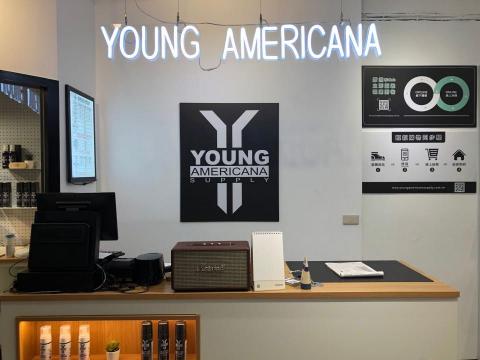 勝澤廣告有限公司 - 洗鞋店 店內形象 輸出&背板+施工