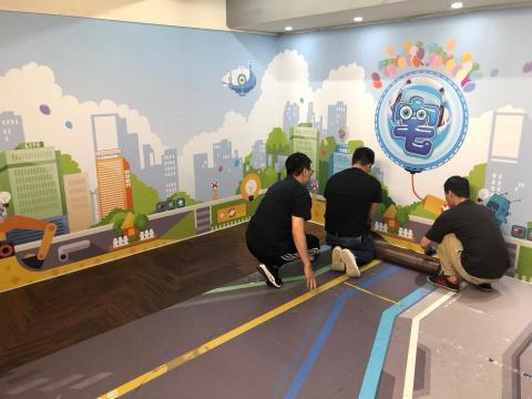 勝澤廣告有限公司 - 麥卡貝 攝影棚 背牆輸出+施工