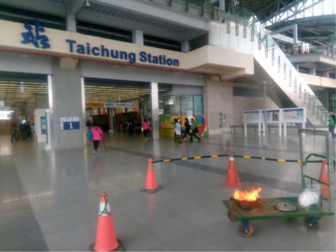 阿家水電個人工做室 - 台中車站消防大放水測試中