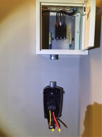 阿家水電個人工做室 - 特斯拉充電樁按裝