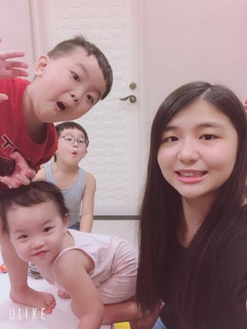 吳萍堉 - 帶他們唸故事書 教注音符號及英文字母